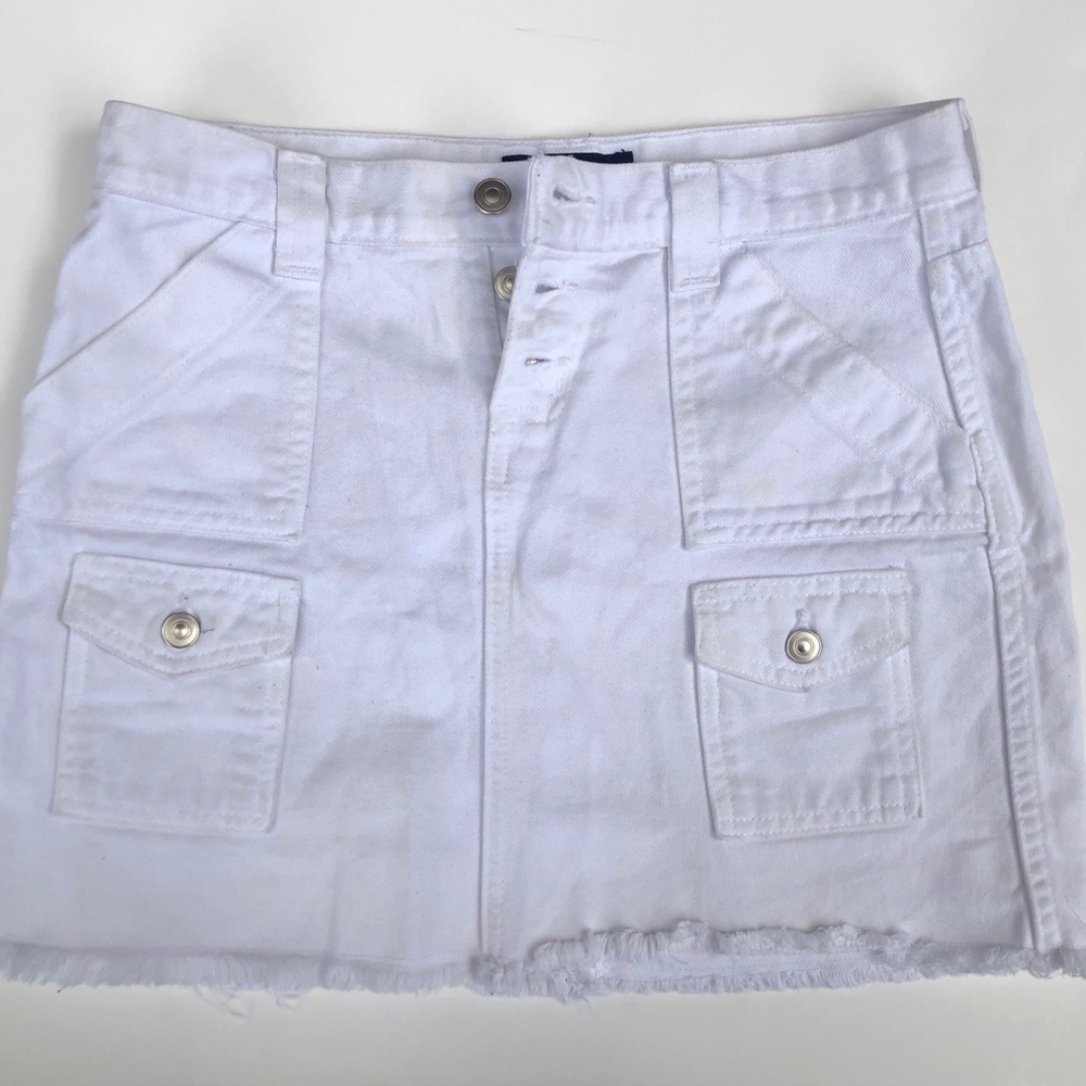white denim skirt